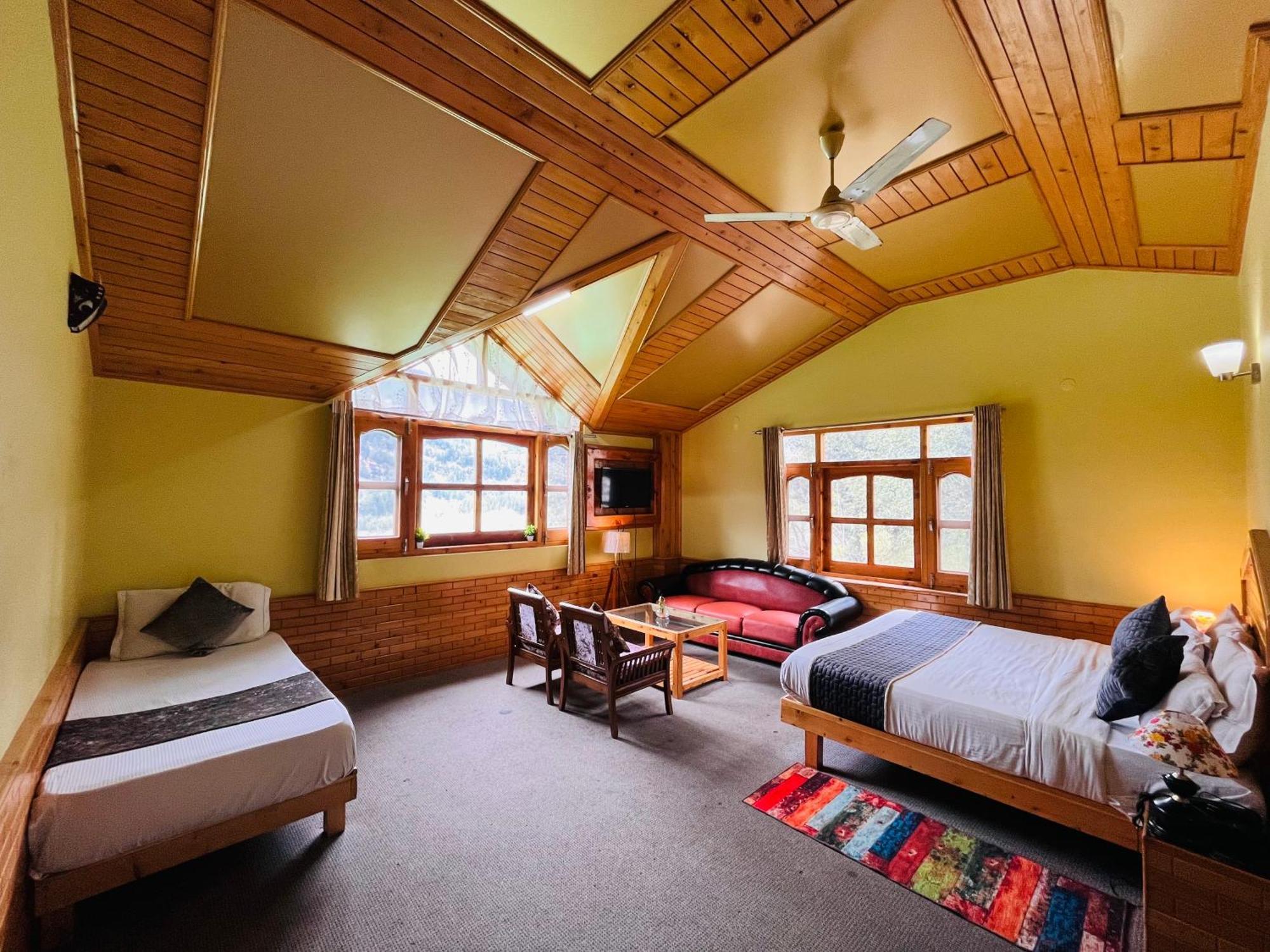 Hotel Hollywood Vibes #Riverview #Premium Rooms #Prime Location #Most Awarded #Parking #Top Rated #Open Terrace #Lawn #Best Selling Hotel In Manali Kültér fotó