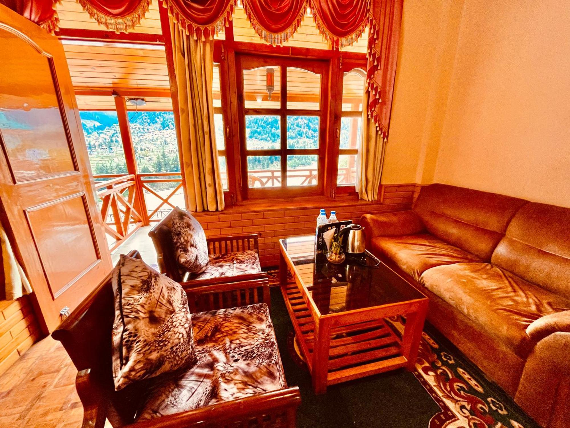 Hotel Hollywood Vibes #Riverview #Premium Rooms #Prime Location #Most Awarded #Parking #Top Rated #Open Terrace #Lawn #Best Selling Hotel In Manali Kültér fotó
