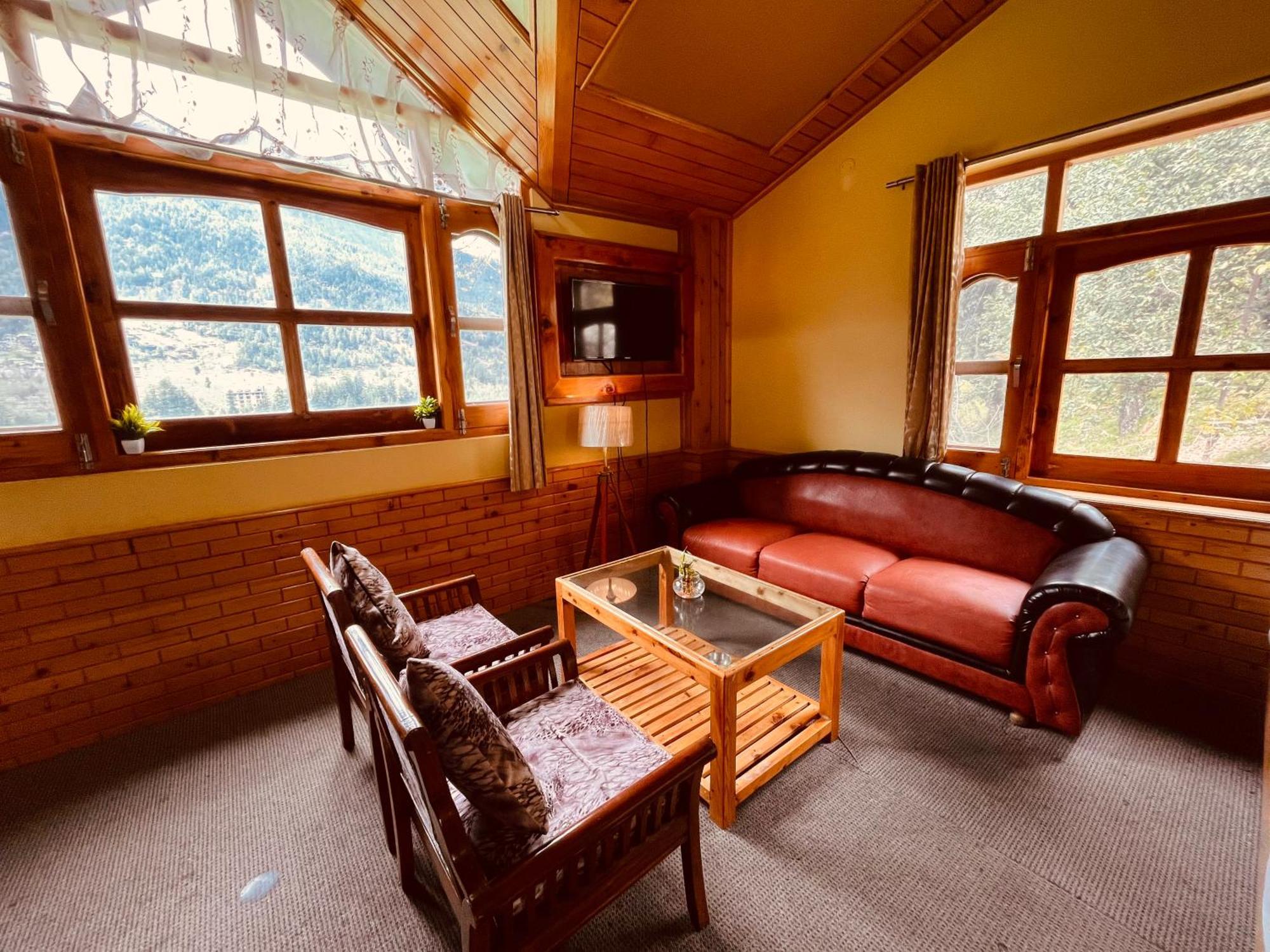 Hotel Hollywood Vibes #Riverview #Premium Rooms #Prime Location #Most Awarded #Parking #Top Rated #Open Terrace #Lawn #Best Selling Hotel In Manali Kültér fotó