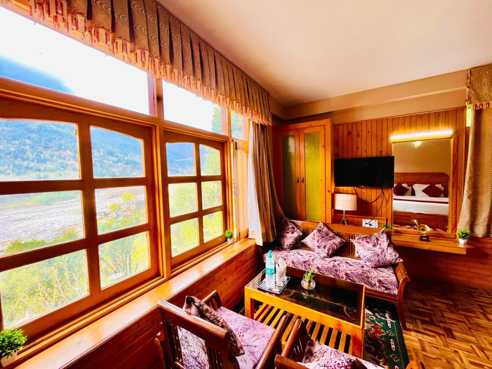 Hotel Hollywood Vibes #Riverview #Premium Rooms #Prime Location #Most Awarded #Parking #Top Rated #Open Terrace #Lawn #Best Selling Hotel In Manali Kültér fotó
