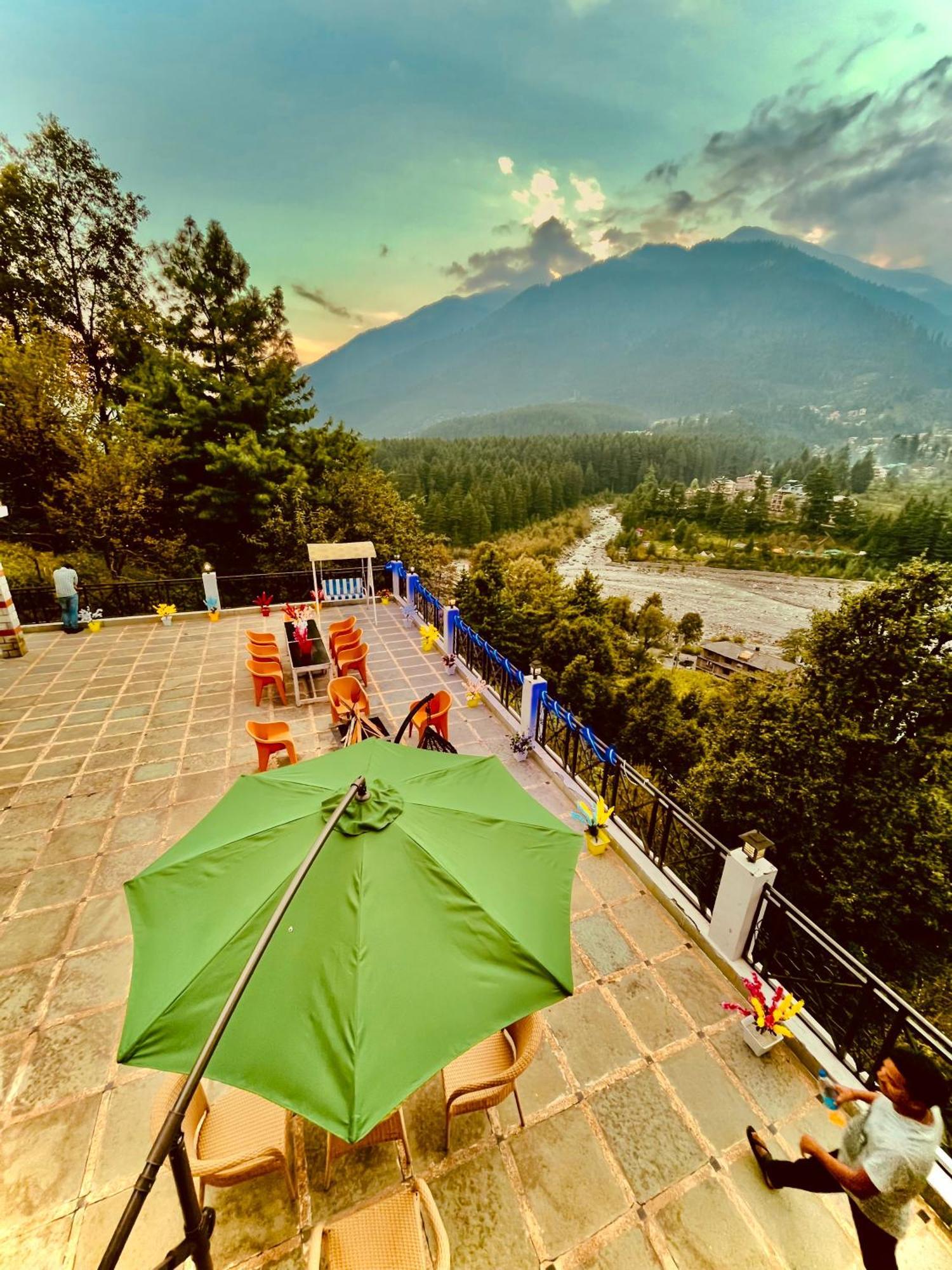 Hotel Hollywood Vibes #Riverview #Premium Rooms #Prime Location #Most Awarded #Parking #Top Rated #Open Terrace #Lawn #Best Selling Hotel In Manali Kültér fotó