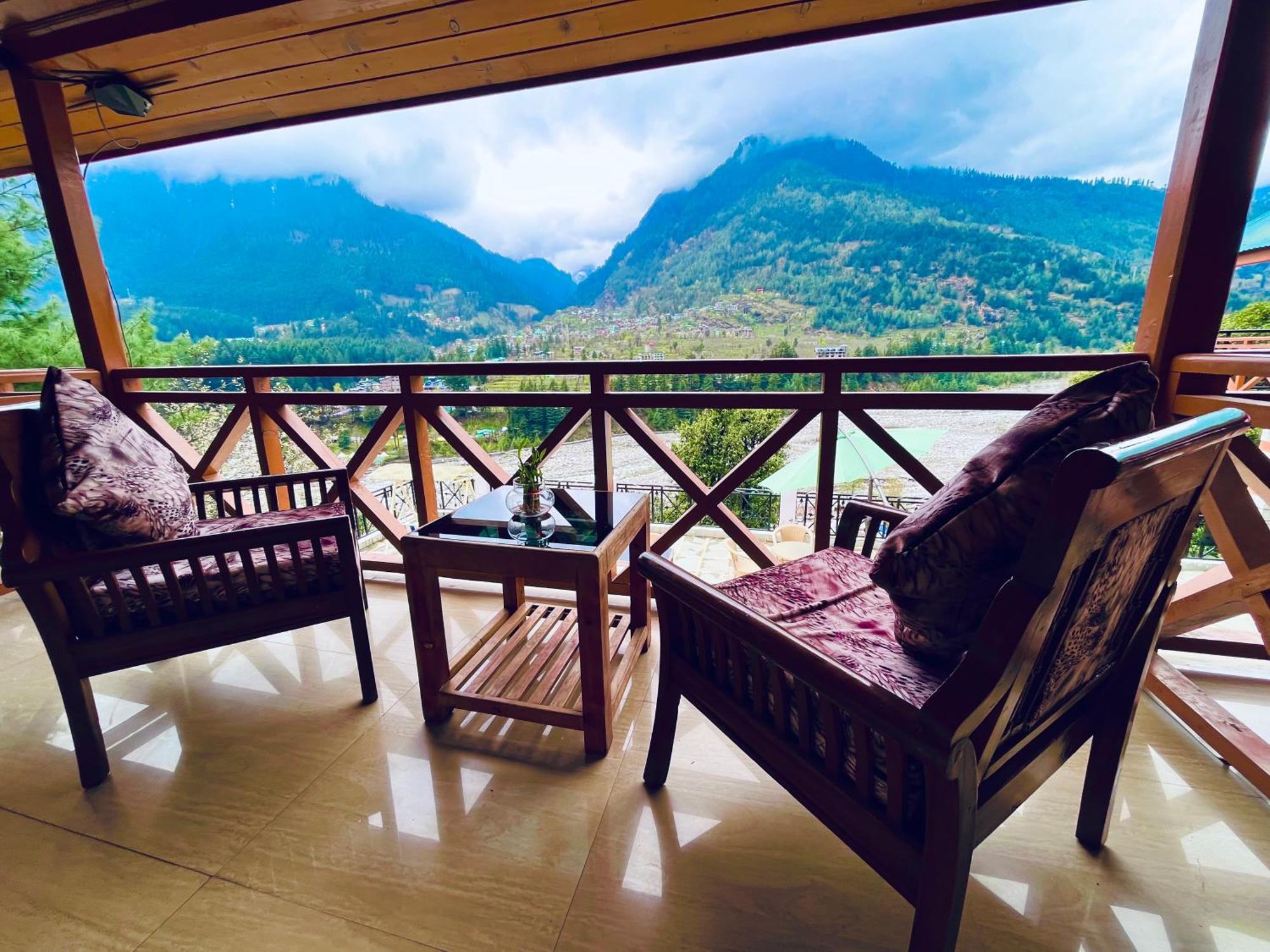 Hotel Hollywood Vibes #Riverview #Premium Rooms #Prime Location #Most Awarded #Parking #Top Rated #Open Terrace #Lawn #Best Selling Hotel In Manali Kültér fotó