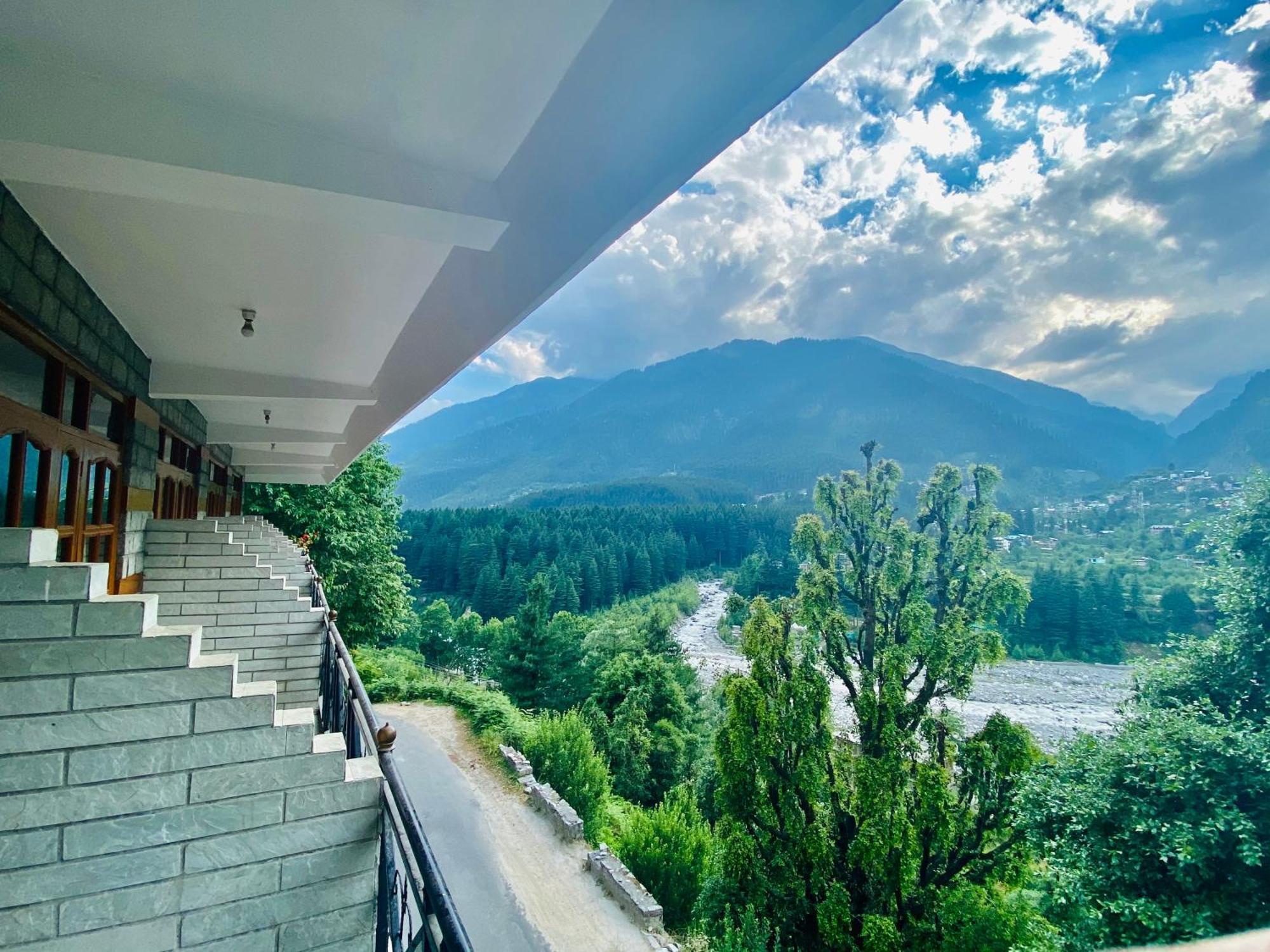 Hotel Hollywood Vibes #Riverview #Premium Rooms #Prime Location #Most Awarded #Parking #Top Rated #Open Terrace #Lawn #Best Selling Hotel In Manali Kültér fotó