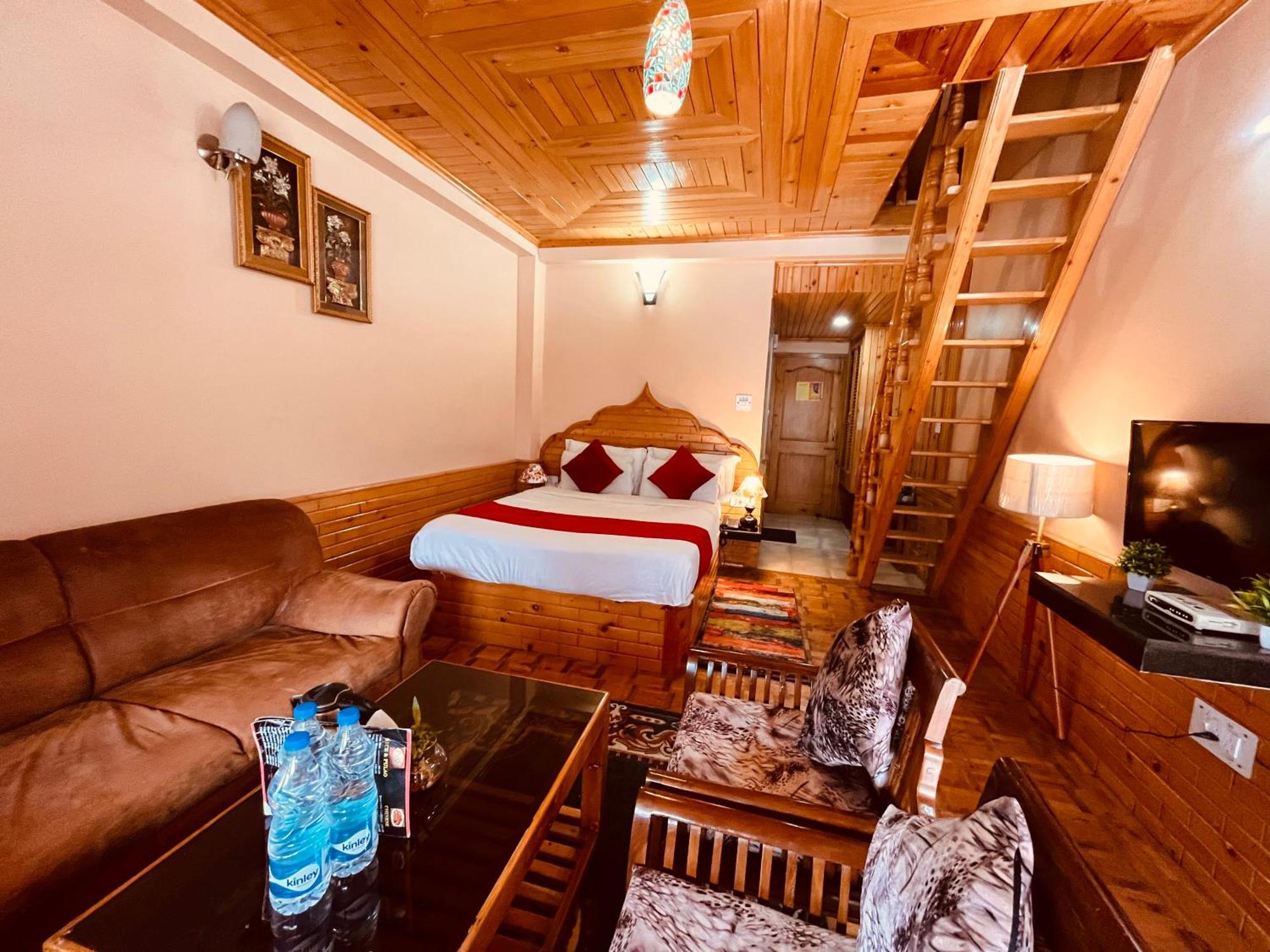 Hotel Hollywood Vibes #Riverview #Premium Rooms #Prime Location #Most Awarded #Parking #Top Rated #Open Terrace #Lawn #Best Selling Hotel In Manali Kültér fotó
