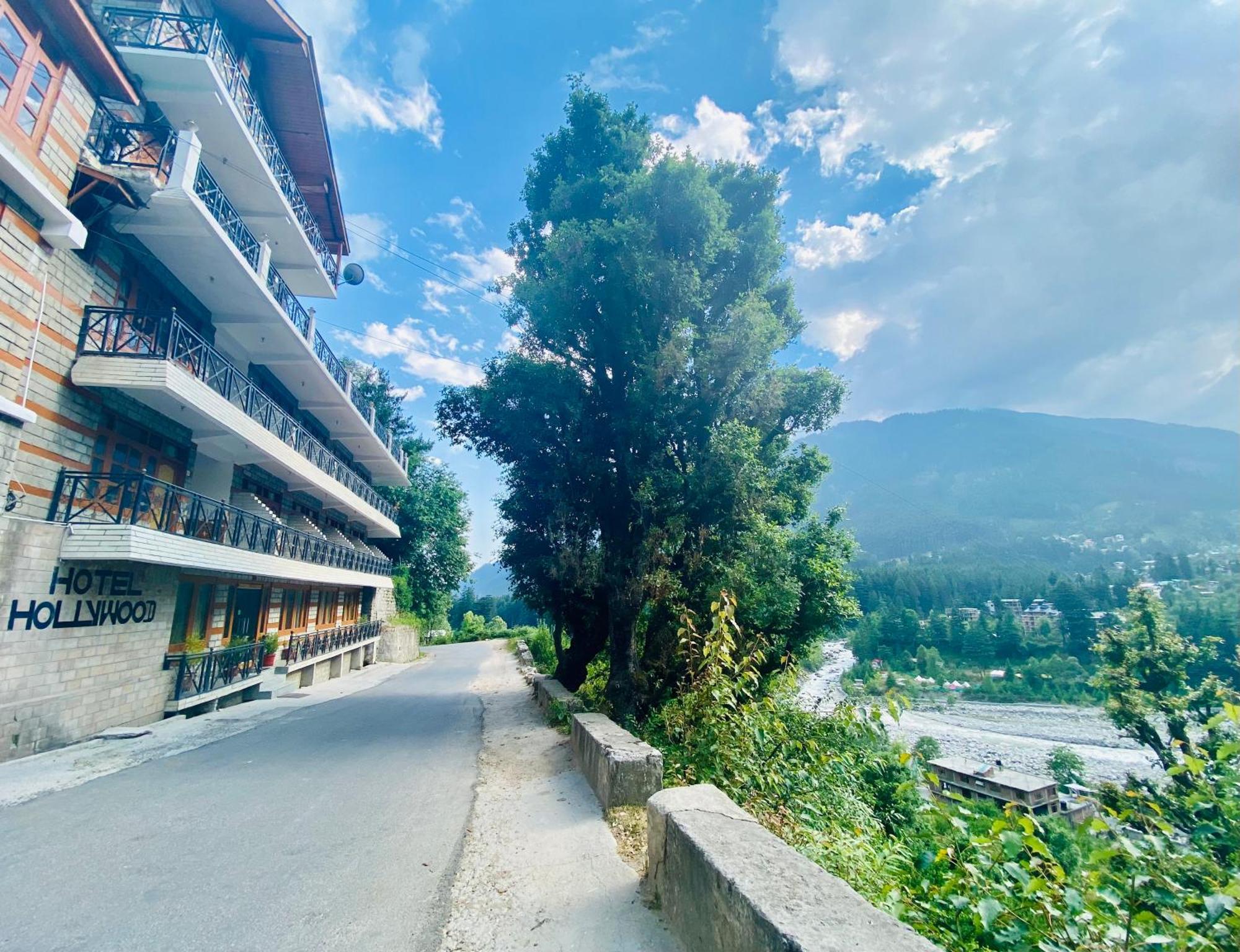 Hotel Hollywood Vibes #Riverview #Premium Rooms #Prime Location #Most Awarded #Parking #Top Rated #Open Terrace #Lawn #Best Selling Hotel In Manali Kültér fotó